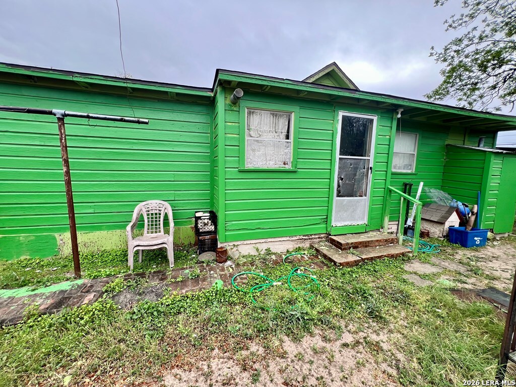 503 503 W. Morin Del Rio TX 78840