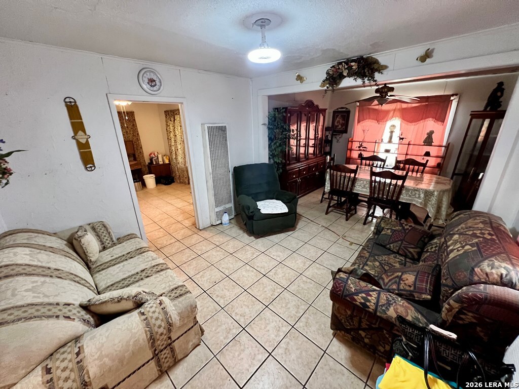 503 503 W. Morin Del Rio TX 78840