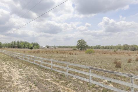 811 Mockingbird Lane La Vernia TX 78121