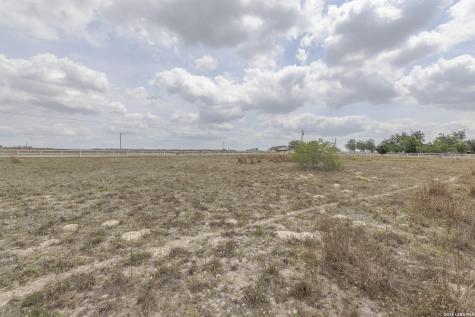811 Mockingbird Lane La Vernia TX 78121