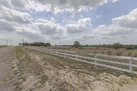 811 Mockingbird Lane La Vernia TX 78121