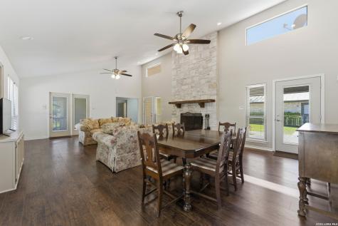 28337 Leslie Pfeiffer Drive Boerne TX 78015
