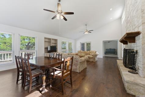 28337 Leslie Pfeiffer Drive Boerne TX 78015