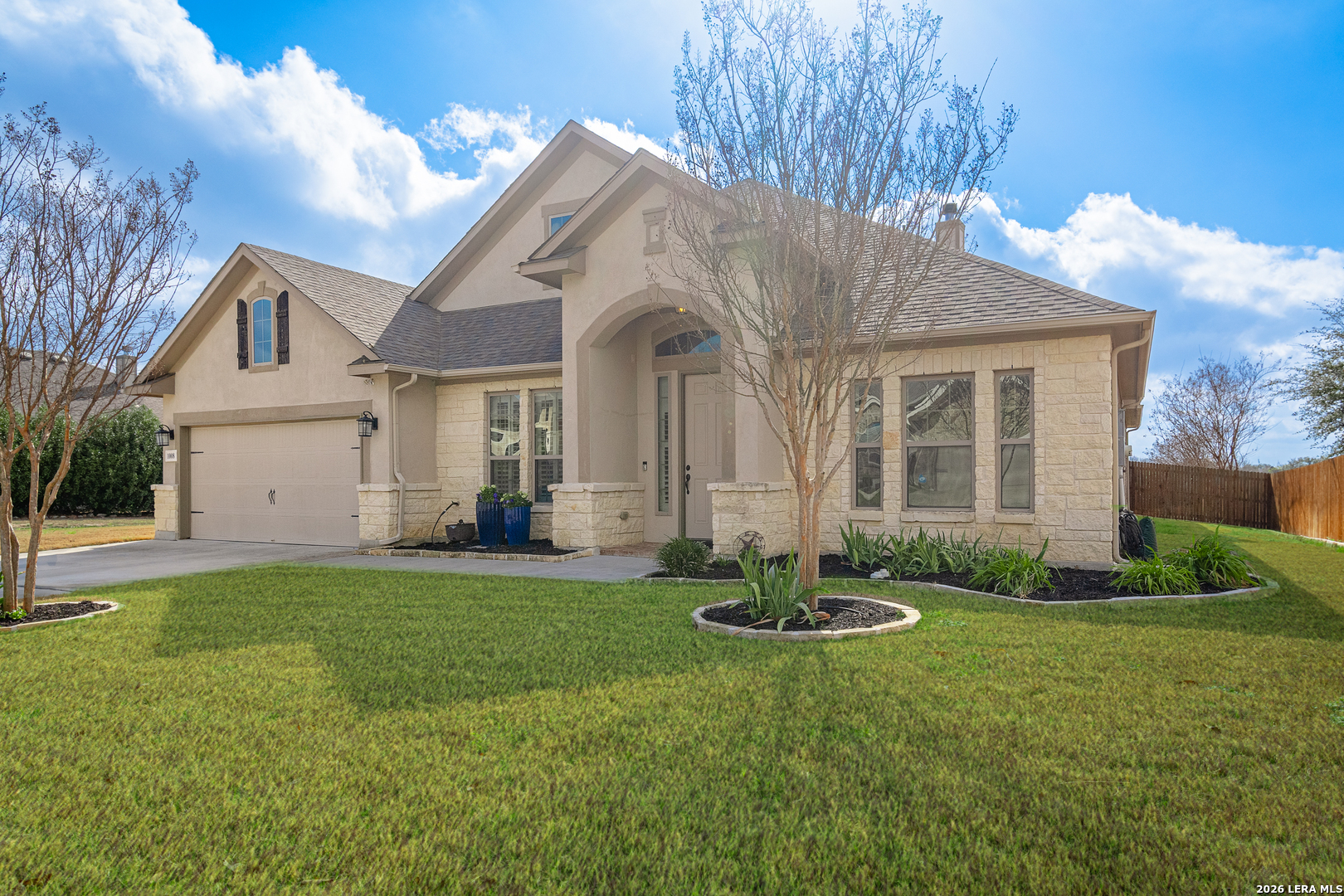1008 Water Oak Schertz TX 78154