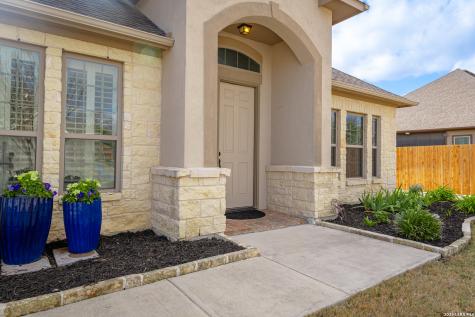1008 Water Oak Schertz TX 78154