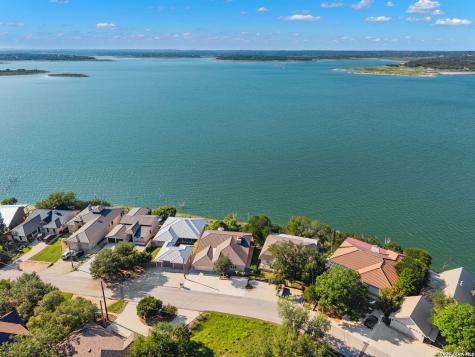 2910 Colleen Drive Canyon Lake TX 78133