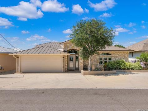 2910 Colleen Drive Canyon Lake TX 78133