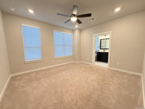 5843 Whitby Road San Antonio TX 78240