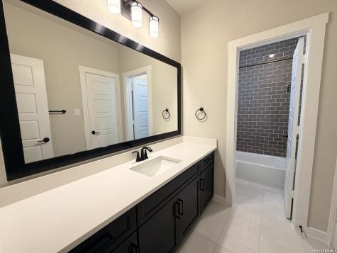 5843 Whitby Road San Antonio TX 78240