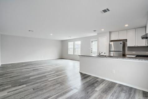 5905 Antonio Place Seguin TX 78155