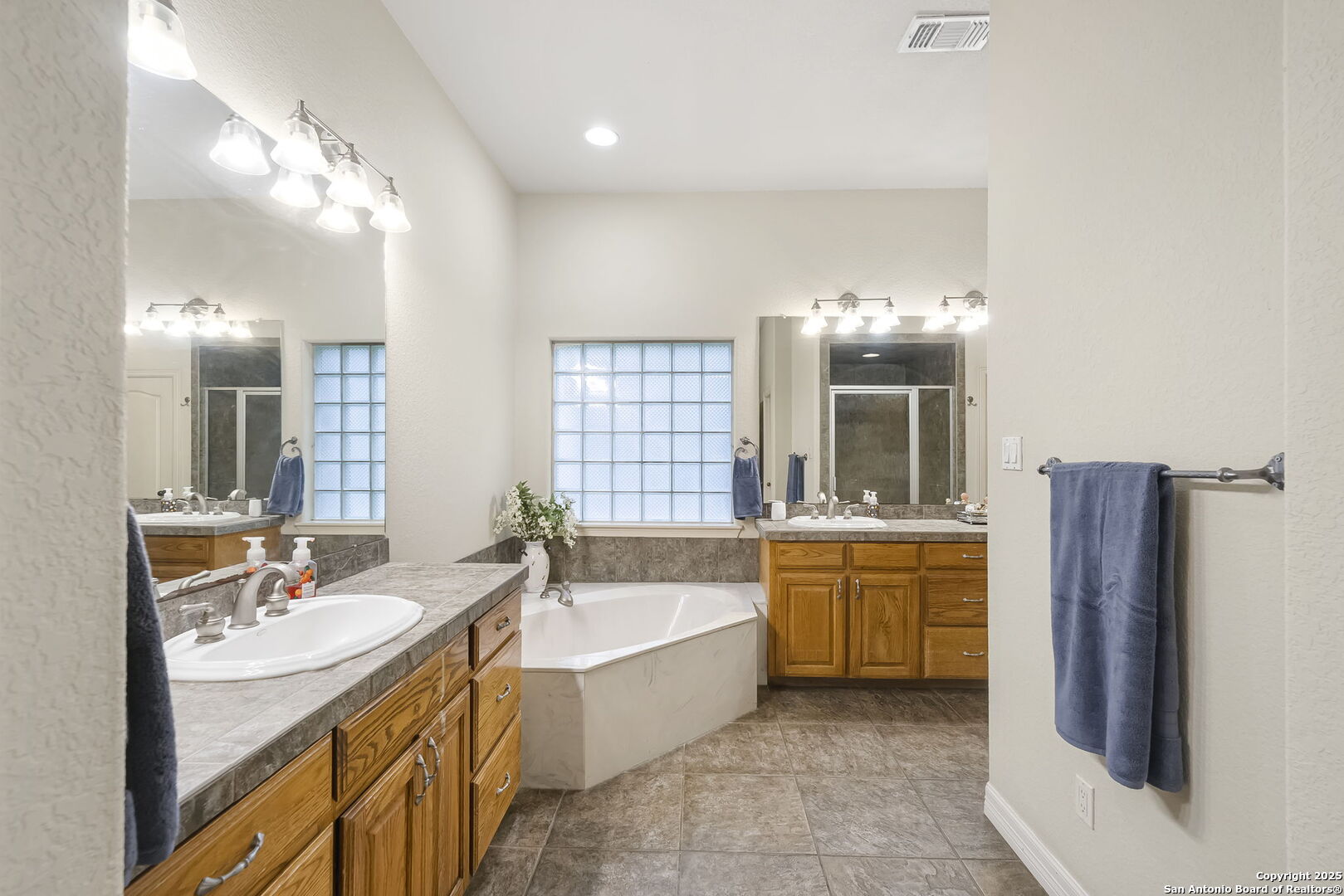 810 Bluff Ridge New Braunfels TX 78132