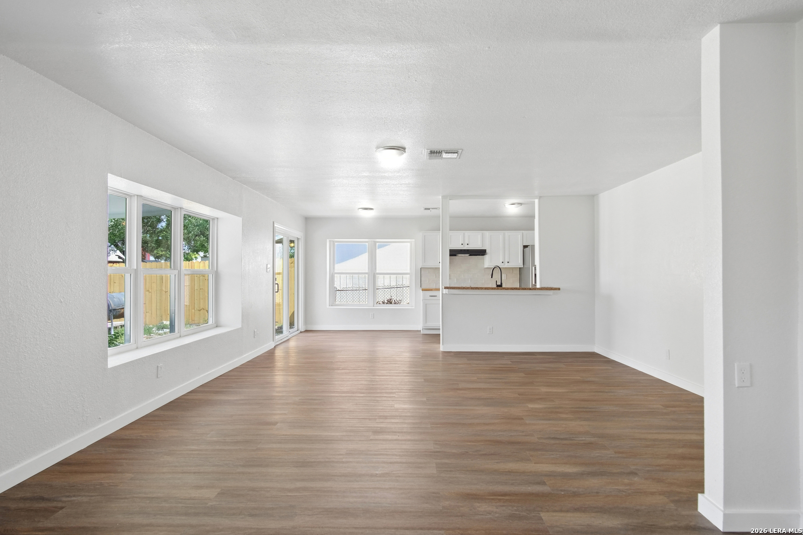 8951 Bowline San Antonio TX 78242