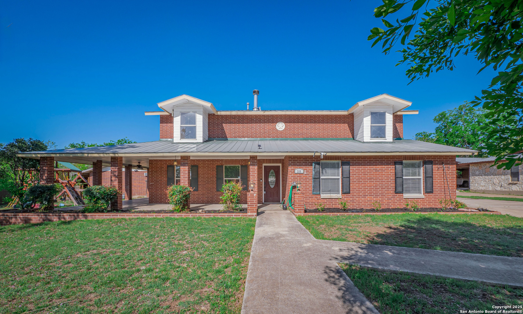 310 East Street Comfort TX 78013