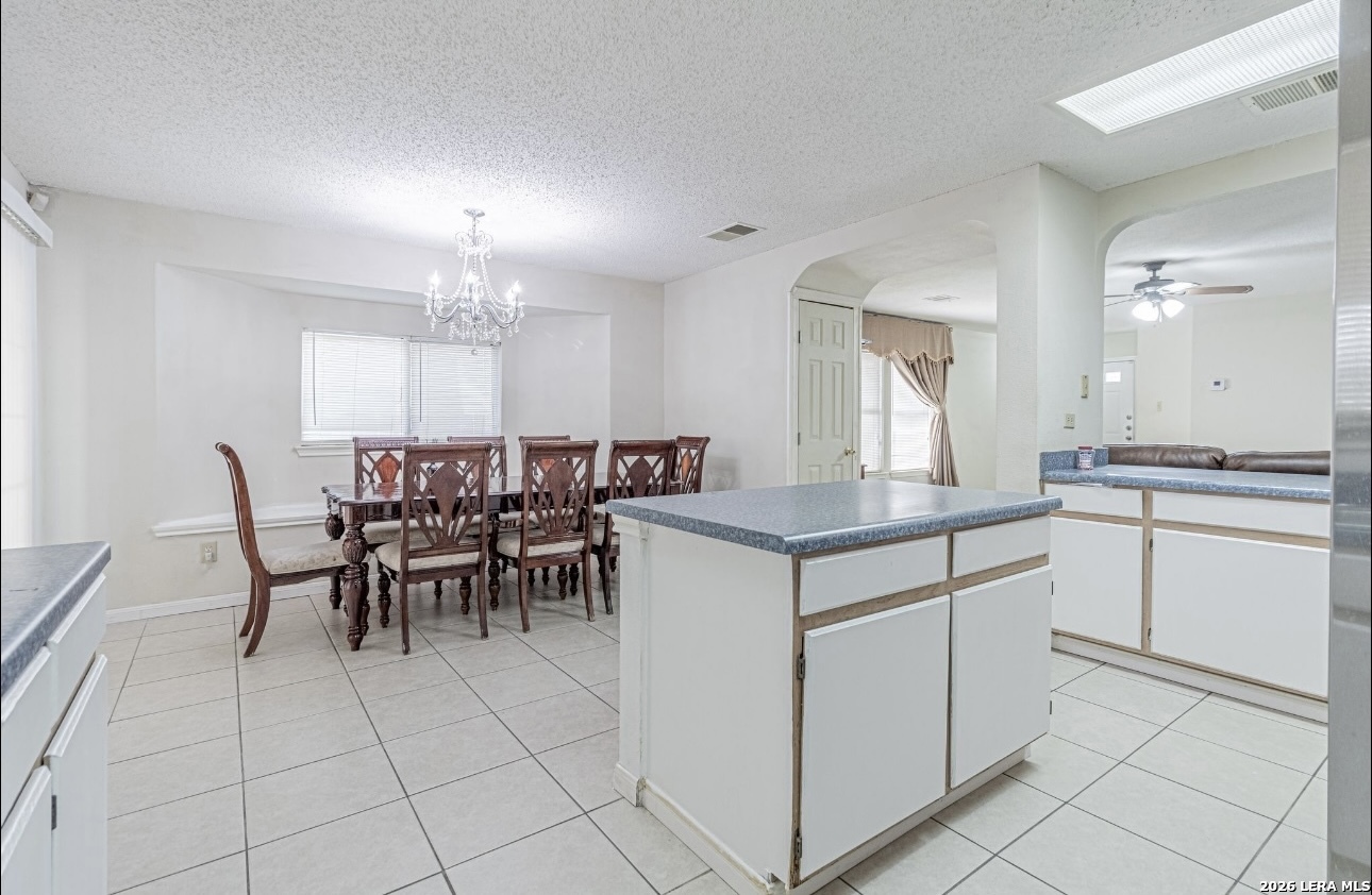 8050 Chestnut Cape Converse TX 78109