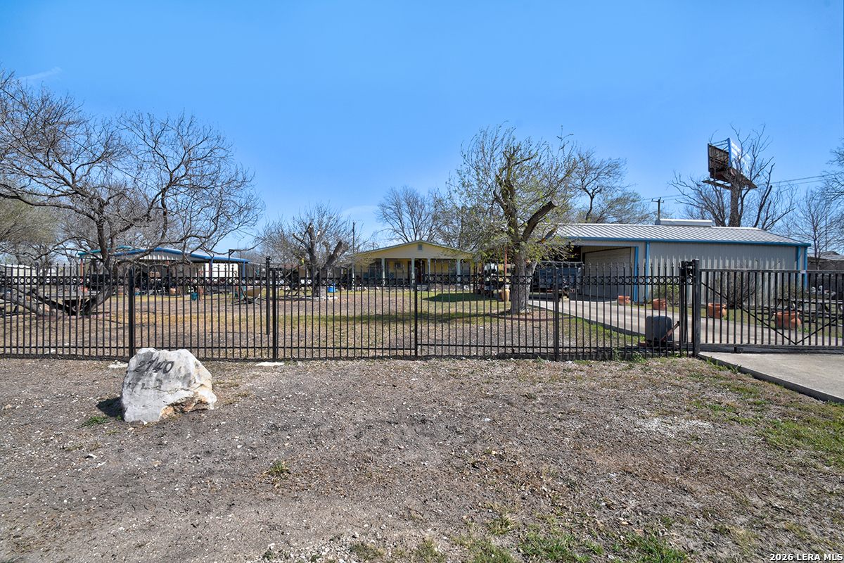 2740 Churchill Converse TX 78109