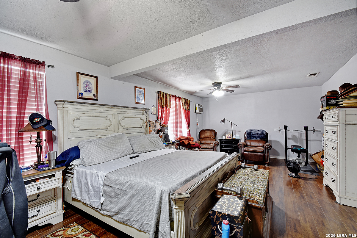2740 Churchill Converse TX 78109