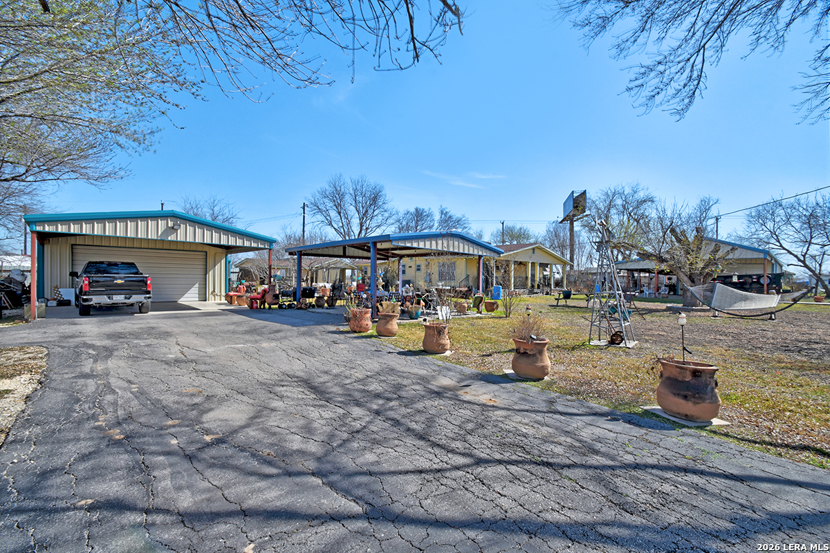 2740 Churchill Converse TX 78109