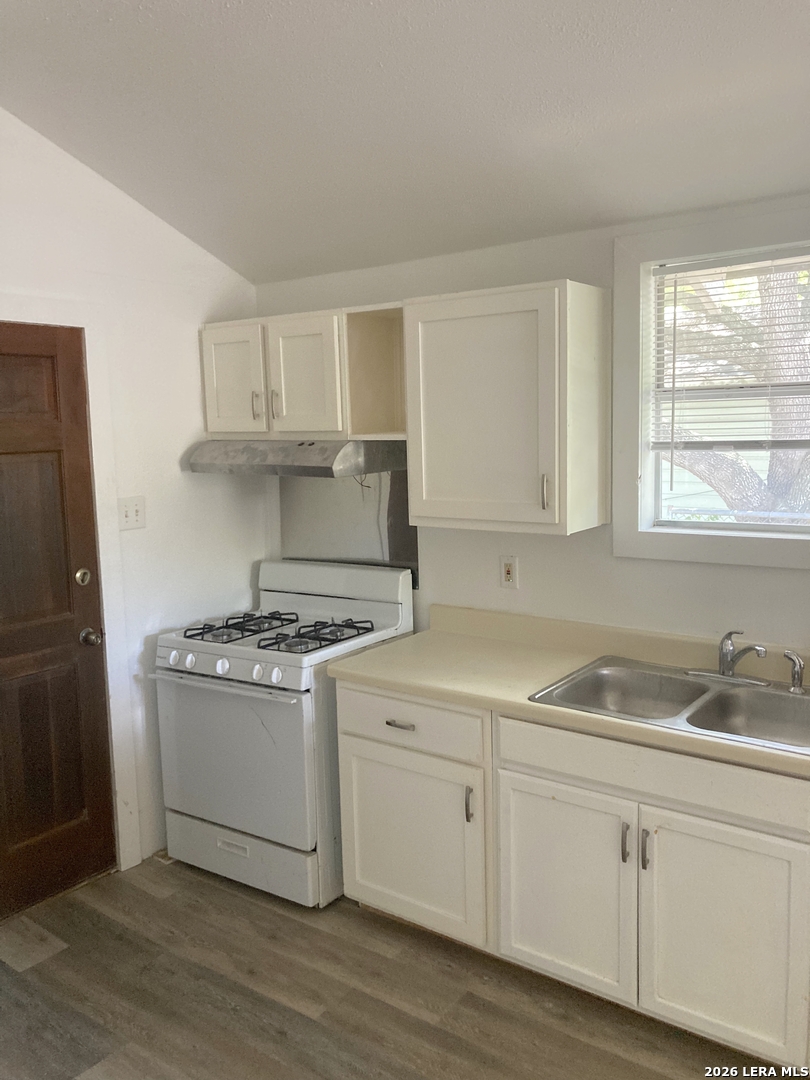 2409 Booker Street Victoria TX 77901