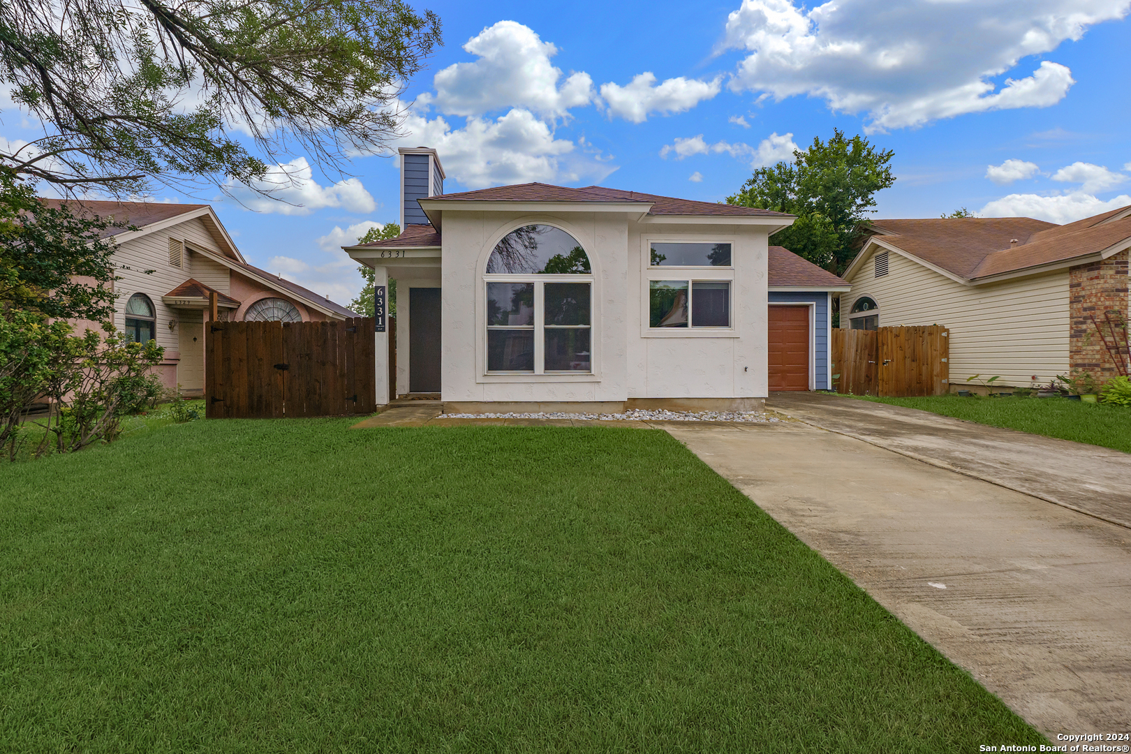 6331 Village Cliff San Antonio TX 78250