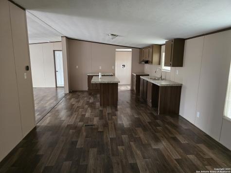 730 Park Street Pleasanton TX 78064