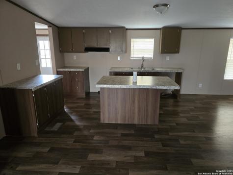 730 Park Street Pleasanton TX 78064