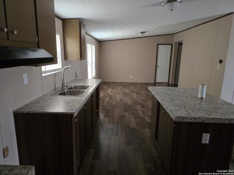 730 Park Street Pleasanton TX 78064