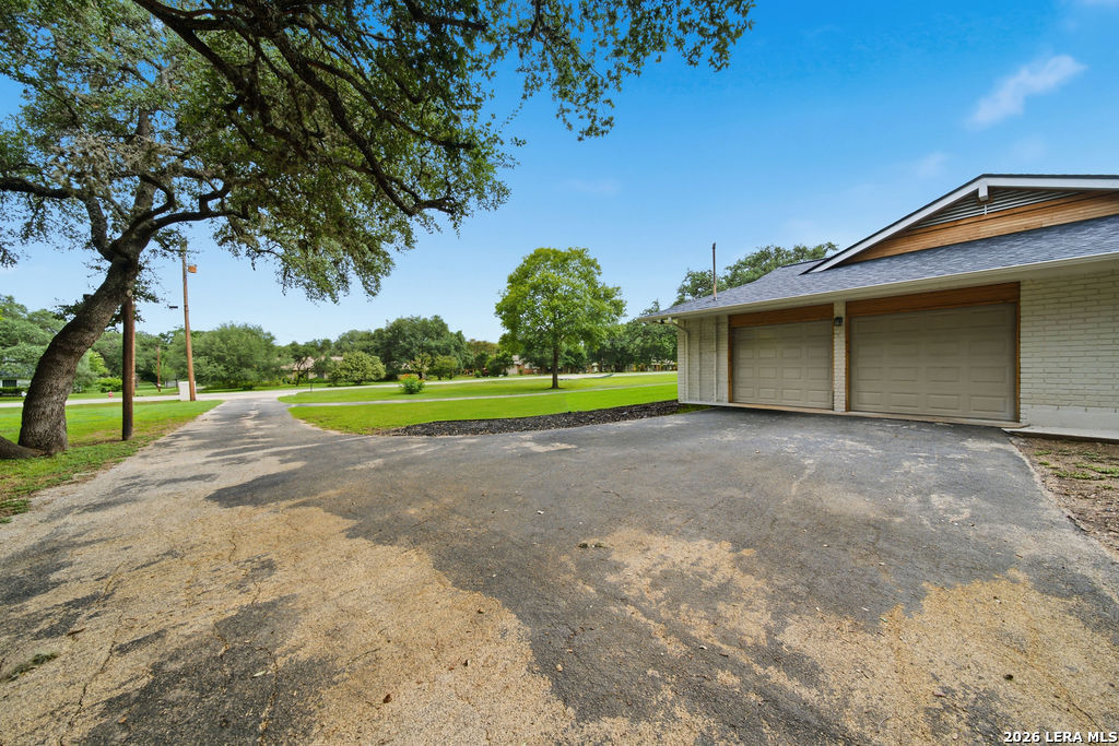 9242 Garden Ridge Drive San Antonio TX 78266
