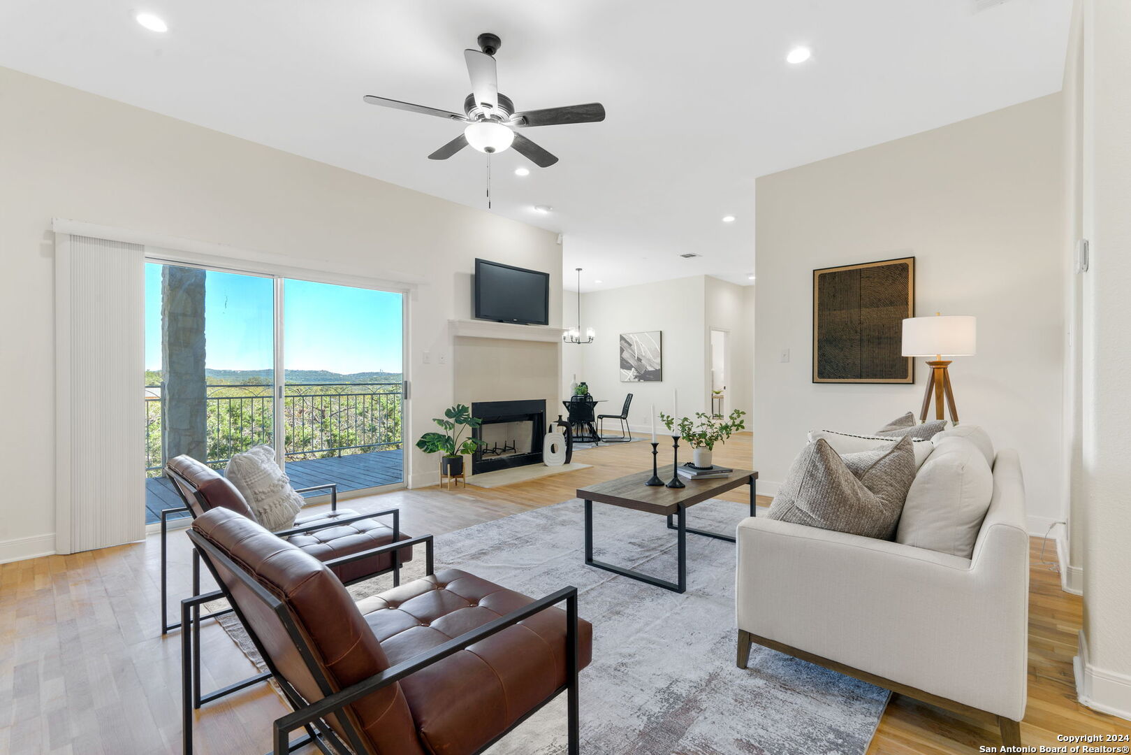 11217 Cave Creek Helotes TX 78023
