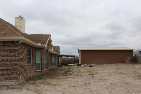 137 Lakeview Trace Three Rivers TX 78071