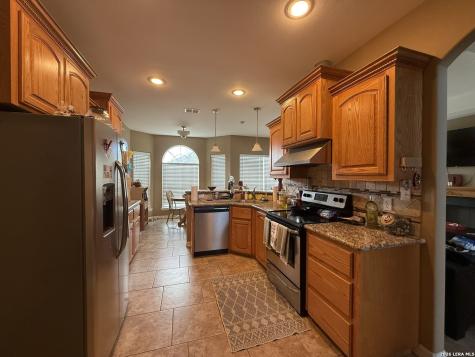 137 Lakeview Trace Three Rivers TX 78071