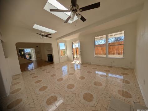 4401 Shakertown San Antonio TX 78238