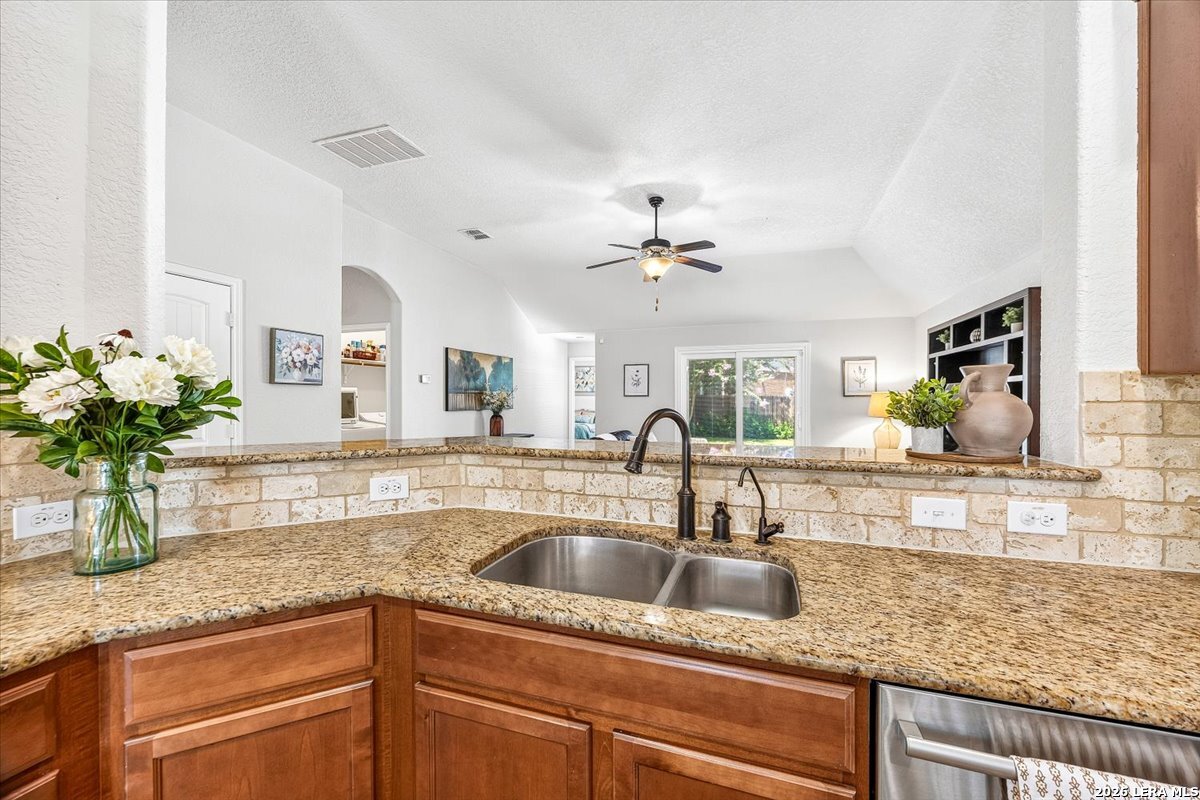208 Bareback Bend Cibolo TX 78108