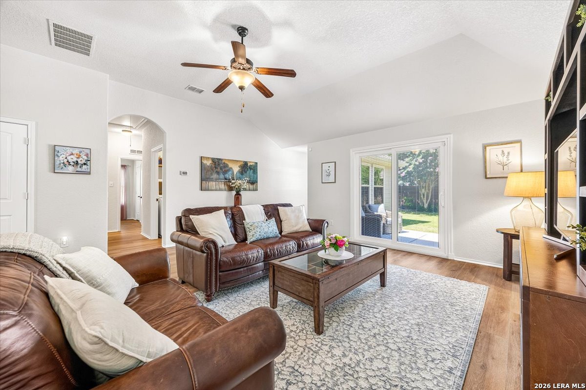 208 Bareback Bend Cibolo TX 78108