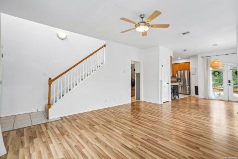 15727 Knolldown San Antonio TX 78247