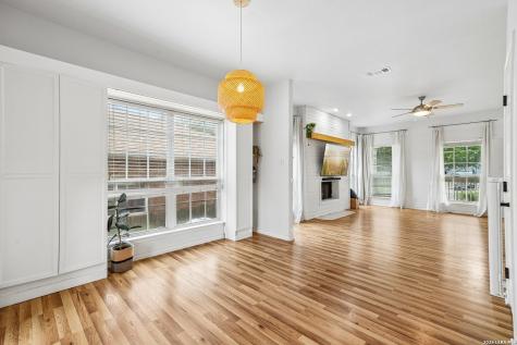 15727 Knolldown San Antonio TX 78247
