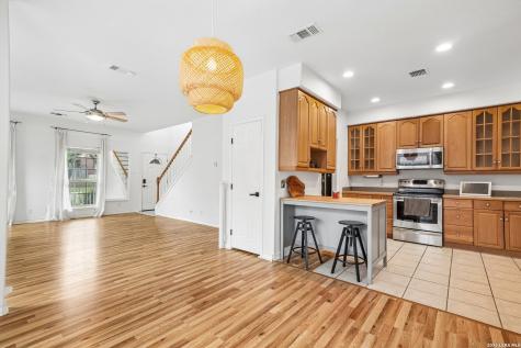 15727 Knolldown San Antonio TX 78247