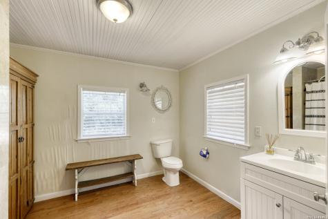 512 Cr 348 (River Road) Concan TX 78838