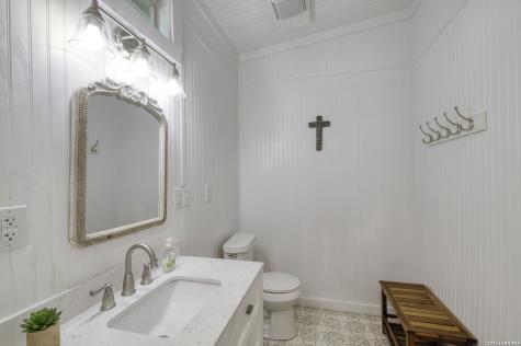512 Cr 348 (River Road) Concan TX 78838
