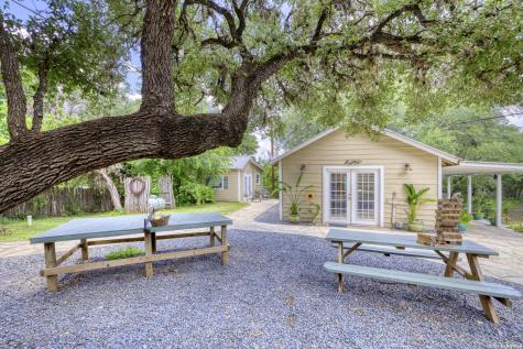512 Cr 348 (River Road) Concan TX 78838