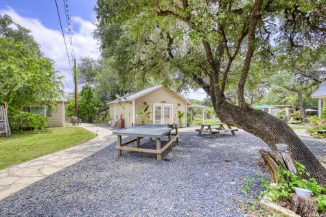 512 Cr 348 (River Road) Concan TX 78838
