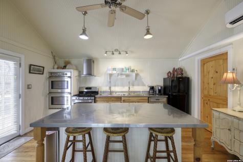 512 Cr 348 (River Road) Concan TX 78838