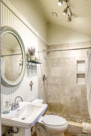 512 Cr 348 (River Road) Concan TX 78838