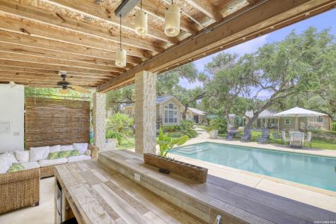 512 Cr 348 (River Road) Concan TX 78838