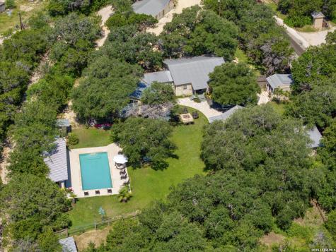 512 Cr 348 (River Road) Concan TX 78838