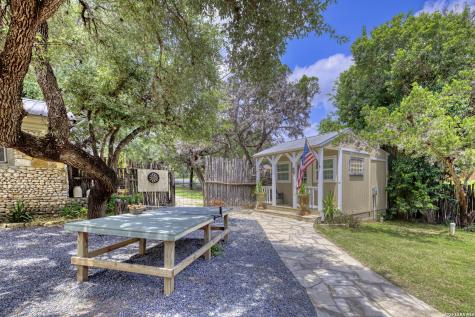 512 Cr 348 (River Road) Concan TX 78838