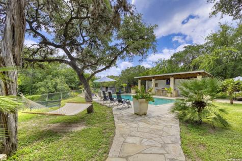 512 Cr 348 (River Road) Concan TX 78838