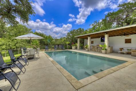 512 Cr 348 (River Road) Concan TX 78838