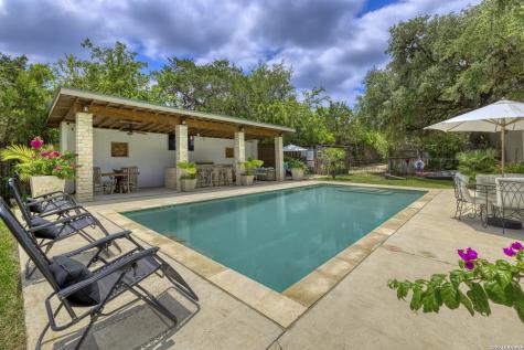 512 Cr 348 (River Road) Concan TX 78838