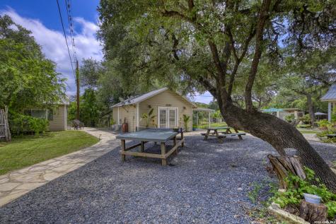 512 Cr 348 (River Road) Concan TX 78838