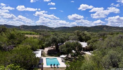 512 Cr 348 (River Road) Concan TX 78838